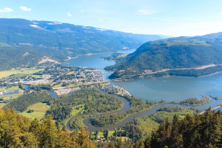 Adventure Guide: Sicamous Lookout in Sicamous, BC