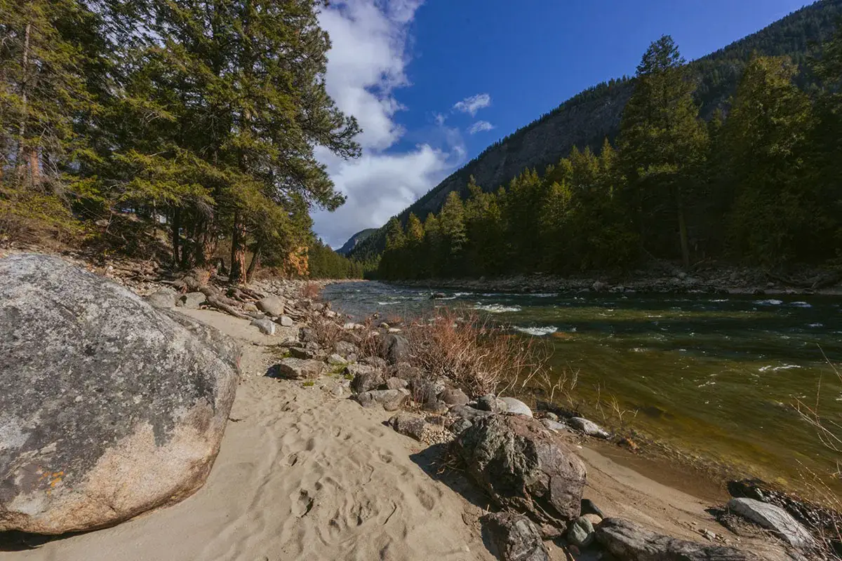 Sandy beach on the shores of the Similkameen River.